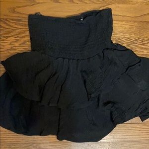 BLACK SKIRT!
